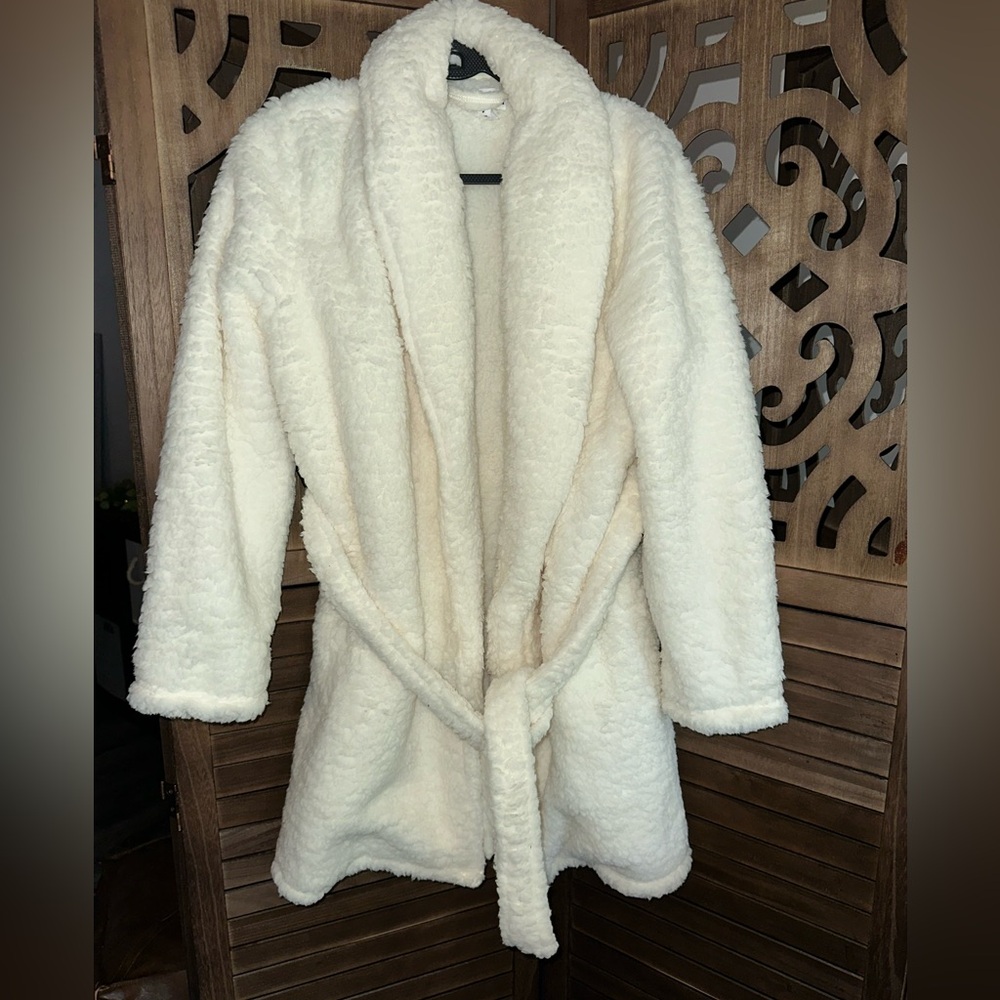 Abound Shepherd Midi Robe- Size M